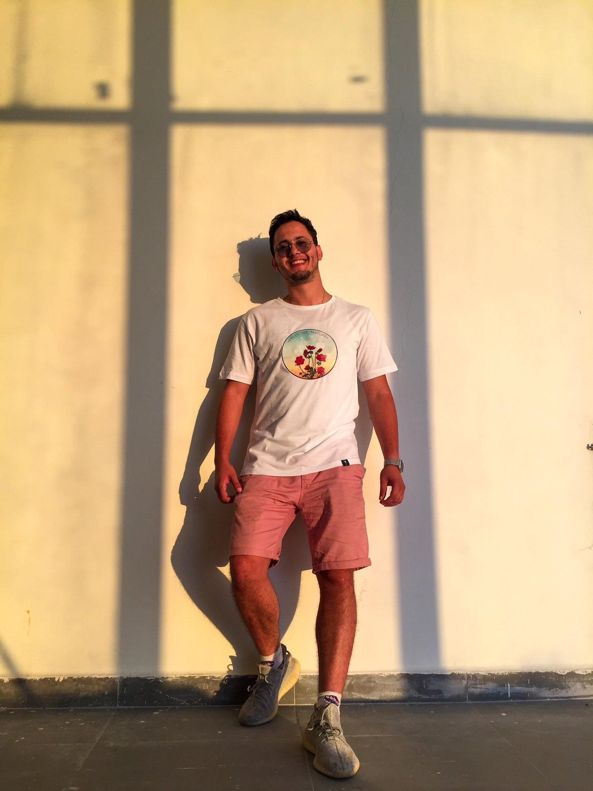 ANEMONE FLOWER - T-SHIRT